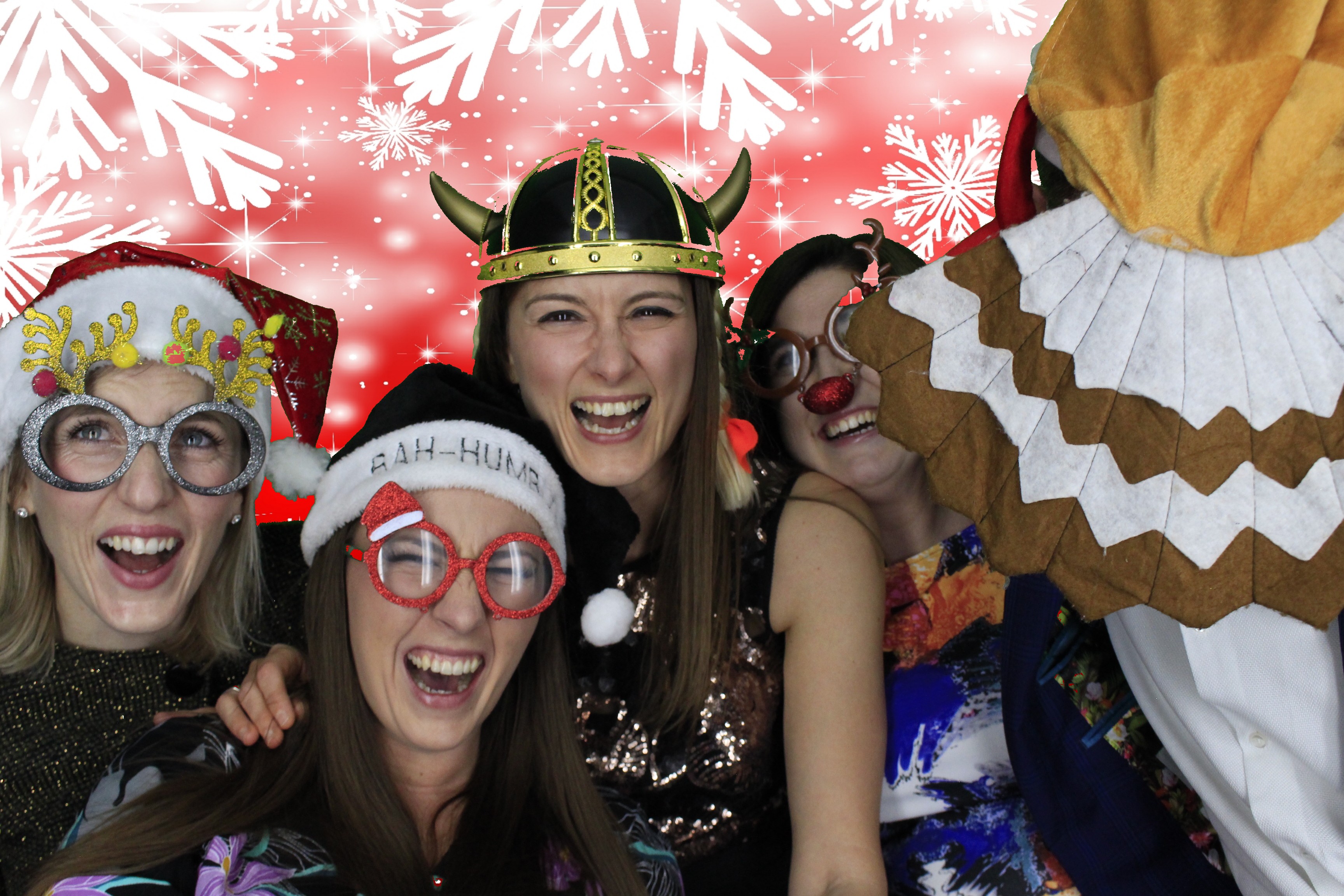 Silvermere Christmas Party  | View more photos from the event at gallery.myphotoboothexperience.co.uk/u/MyPhotoBoothExperienceLtd/Silvermere-Christmas-Party-0